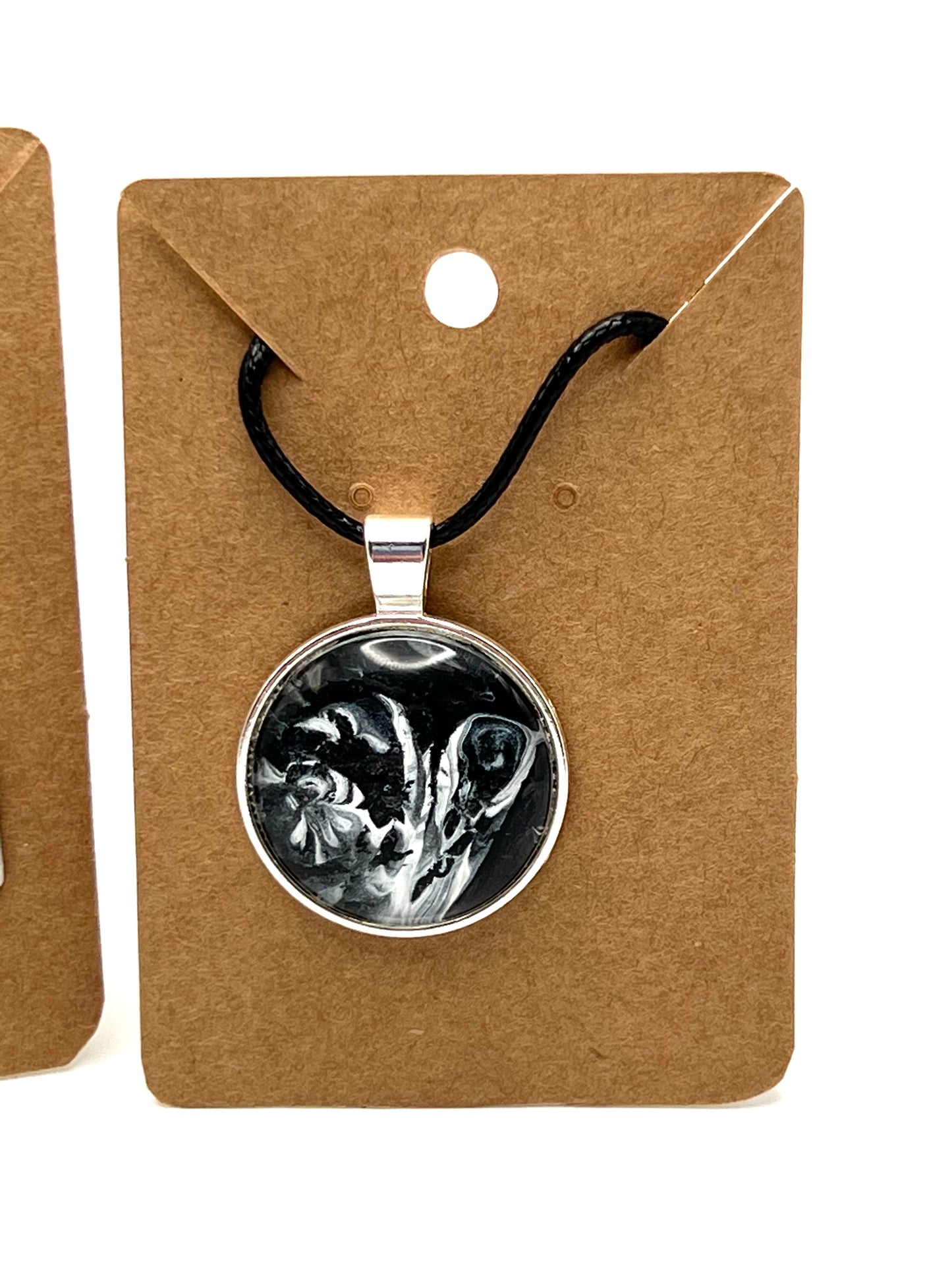 Black and White Jewelry Set