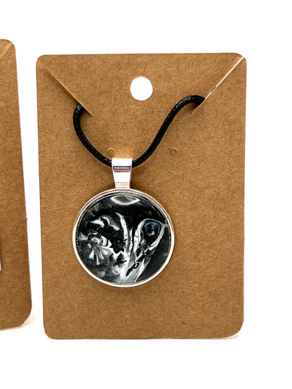 Black and White Jewelry Set